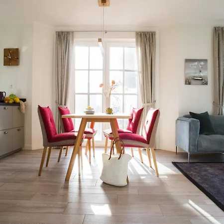 Reetdachhaus Am Bodden Mit Sauna * Fuhlendorf (Mecklenburg-Vorpommern)