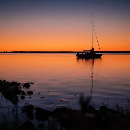 Feriehus Reetdachhaus Am Bodden Mit Sauna Fuhlendorf (Mecklenburg-Vorpommern)