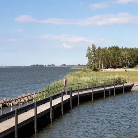 Feriehus Reetdachhaus Am Bodden Mit Sauna