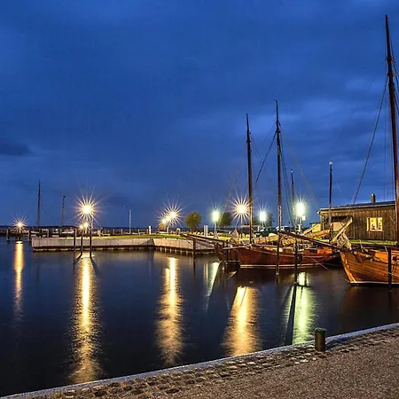 Reetdachhaus Am Bodden Mit Sauna Fuhlendorf (Mecklenburg-Vorpommern)