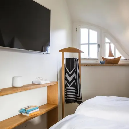 Reetdachhaus Am Bodden Mit Sauna * Fuhlendorf (Mecklenburg-Vorpommern)